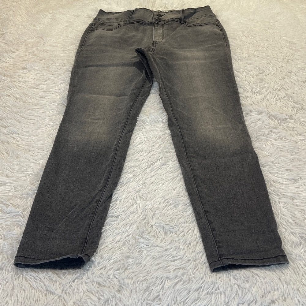Wallflower Skinny FLIRTY CURVY HIGH RISE Women's Charcoal High-Rise Jeans 9